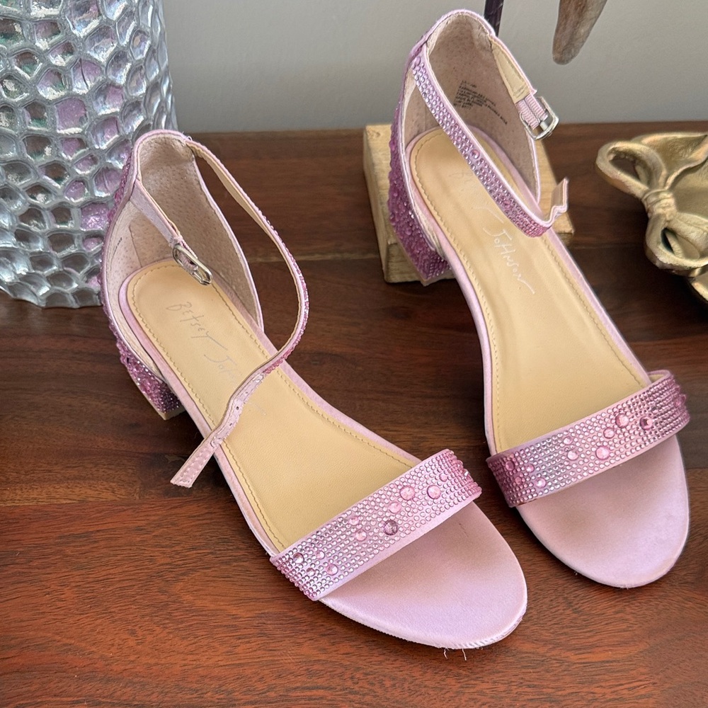 Betsey Johnson big girl Light Pink sparkly spring Heels size 5